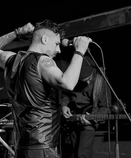 Simon dreams in violet